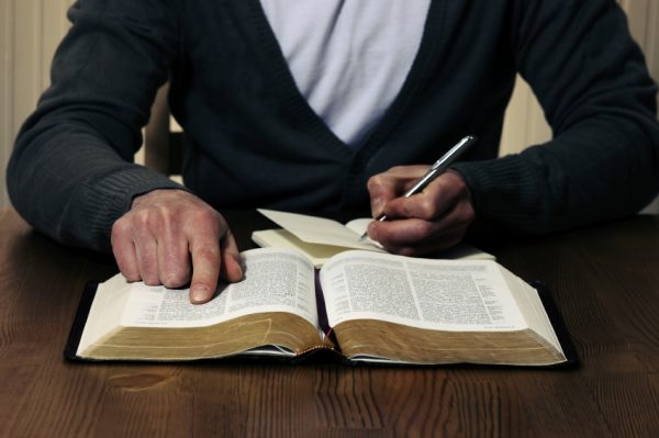 como-preparar-sermões-bíblicos